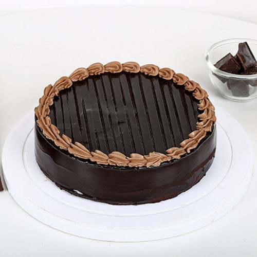 Chocolate Truffle Royal Cake Delivery in Faridabad
