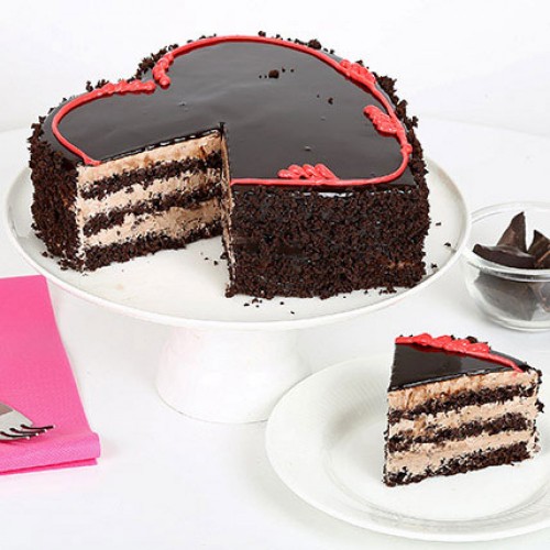Fabulous Heart Chocolate Cake Delivery in Faridabad
