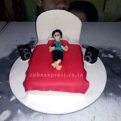 Music Lover Fondant Cake Delivery in Faridabad