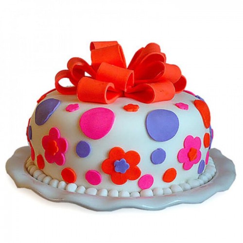 Gorgeous Fondant Cake Delivery in Faridabad