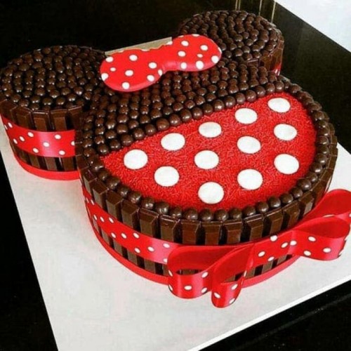 Minnie Mouse Kit Kat Cake Delivery in Faridabad