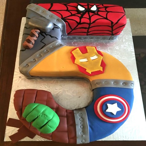 5 Number Superhero Avengers Cake Delivery in Faridabad