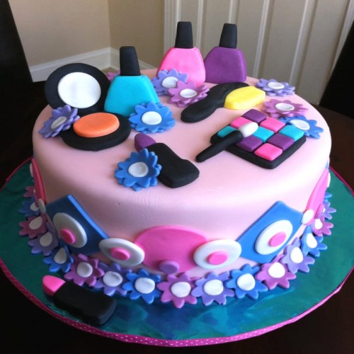 Cosmetic Makeup Designer Cake Delivery in Faridabad