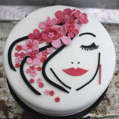 Lovely Face Designer Fondant Cake Delivery in Faridabad