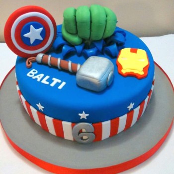 Marvel Avengers Designer Cake Marvel Avengers Designer Cake