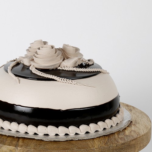 Special Chocolate Cream Cake Delivery in Faridabad