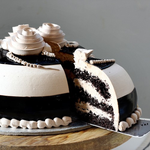 Special Chocolate Cream Cake Delivery in Faridabad