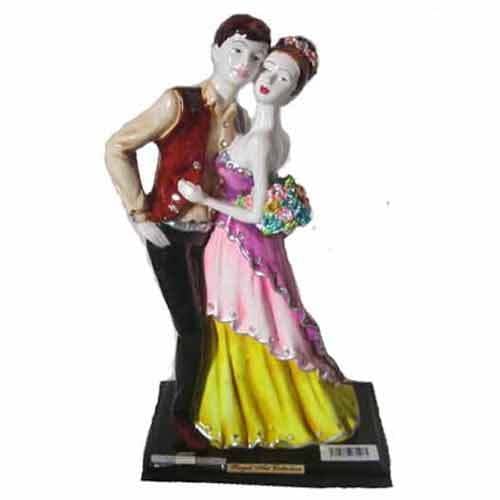 Romantic Ceramic Couple Delivery in Faridabad