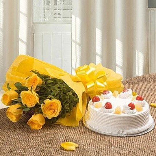 Yellow Roses with Pineapple Cake Delivery in Delhi