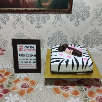 Hold It and Take It Naughty Cake