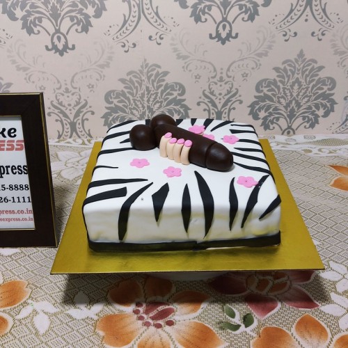 Hold It and Take It Naughty Cake Delivery in Faridabad