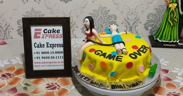 Creme Castle Buy Bachelor Party  Bachelorette Party Cake Online