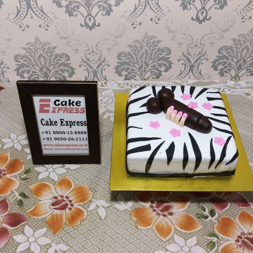 Hold It and Take It Naughty Cake Delivery in Faridabad