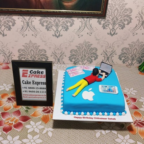 Tech Guy Theme Fondant Cake Delivery in Faridabad