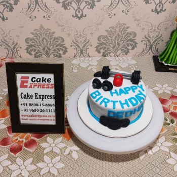 Gym Lover Fondant Cake