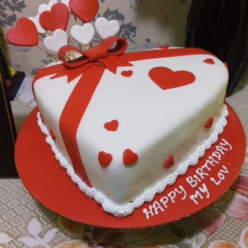 Romantic Heart Fondant Cake Delivery in Faridabad