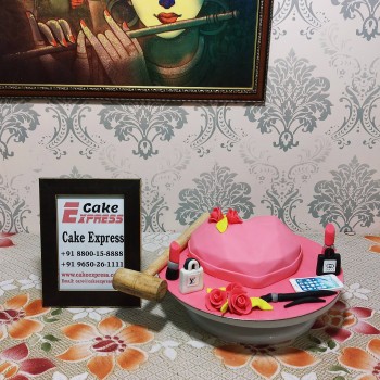 Makeup Theme Pinata Cake