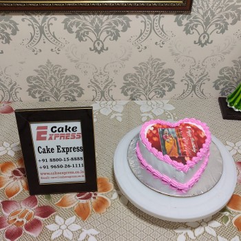 Heart Shape Pineapple Photo Cake