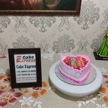 Heart Shape Pineapple Photo Cake