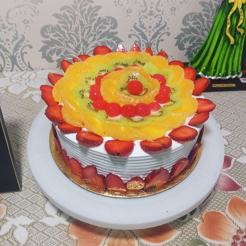 Mixed Fruit Delight Cake in Faridabad