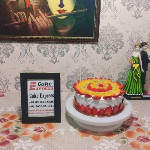Mixed Fruit Delight Cake in Faridabad