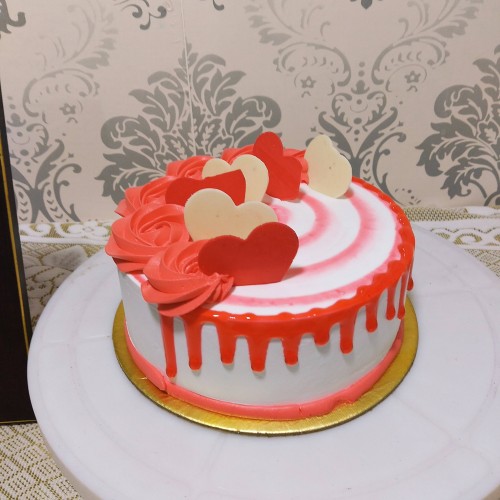 In Love Strawberry Cake Delivery in Faridabad