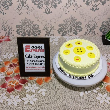 Smiley Face Emoji Cake