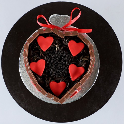 Heart Shaped KitKat Cake Delivery in Faridabad