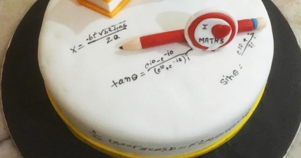 📐📏✏Birtbday Cake for a Maths... - Annie's Cake Place | Facebook