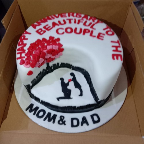 Anniversary Couple Theme Fondant Cake Delivery in Faridabad