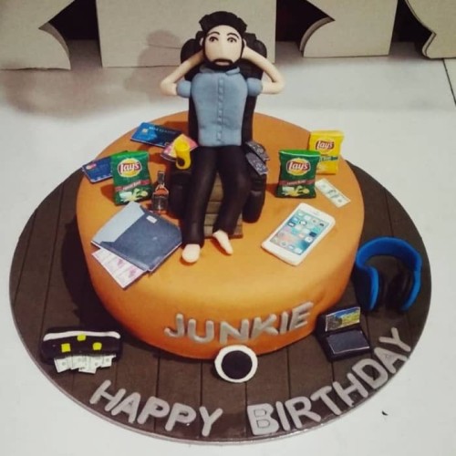 Junkie Guy Theme Fondant Cake Delivery in Faridabad