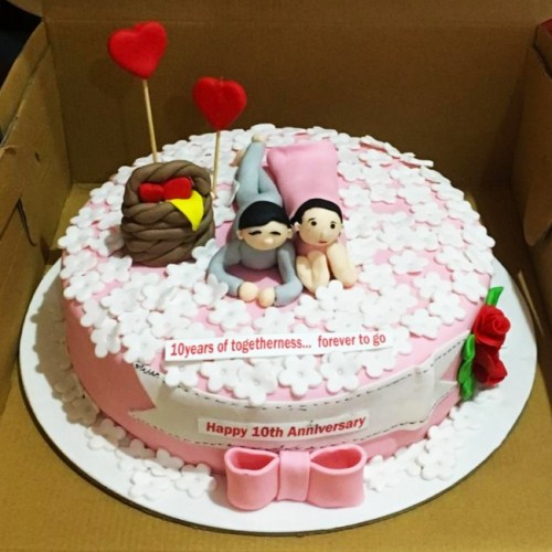 Couple 10th Anniversary Fondant Cake Delivery in Faridabad