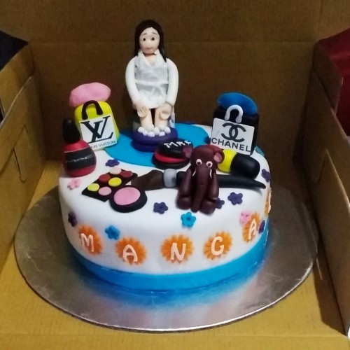 Makeup Designer Themed Cake Delivery in Faridabad
