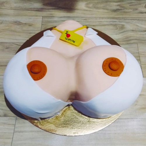 Naked Boobs Adult Cake Delivery in Faridabad