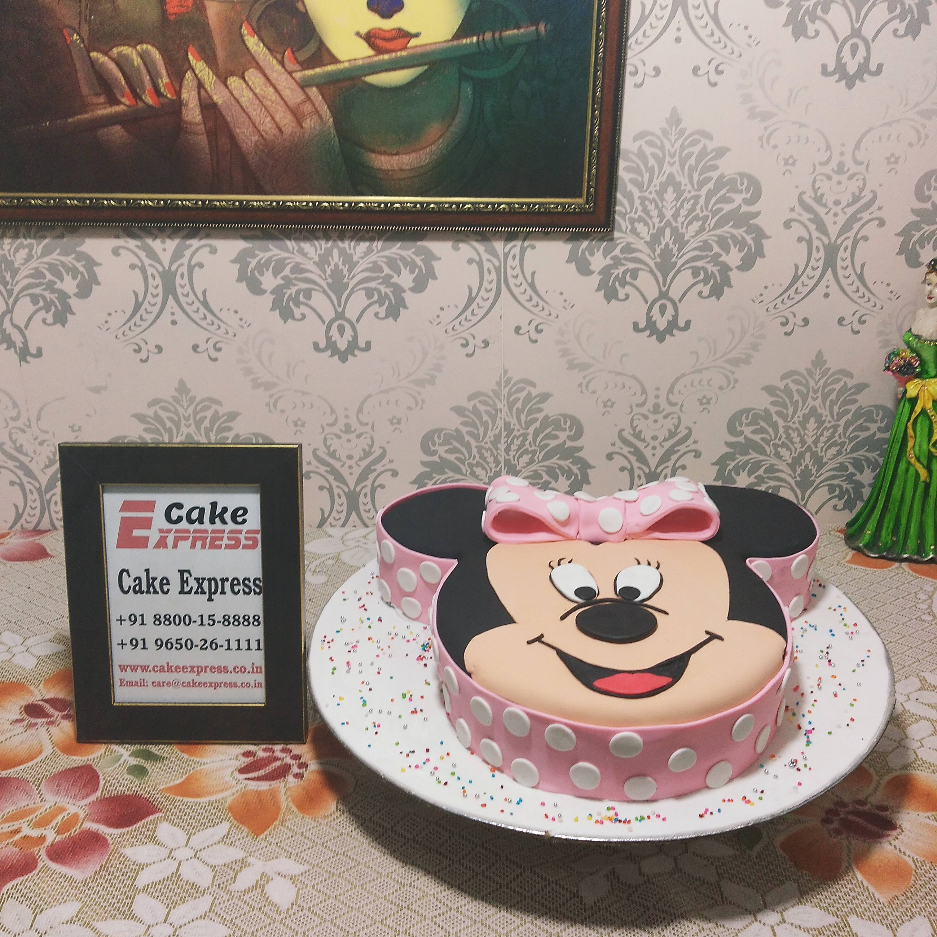 Minnie Mouse Fondant Cake | Buy, Send Online | Winni.in | Winni.in